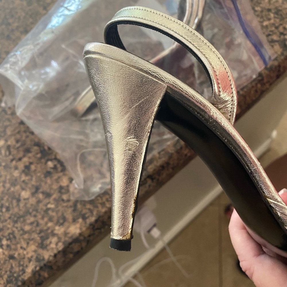 Heels - Picture 2 of 2